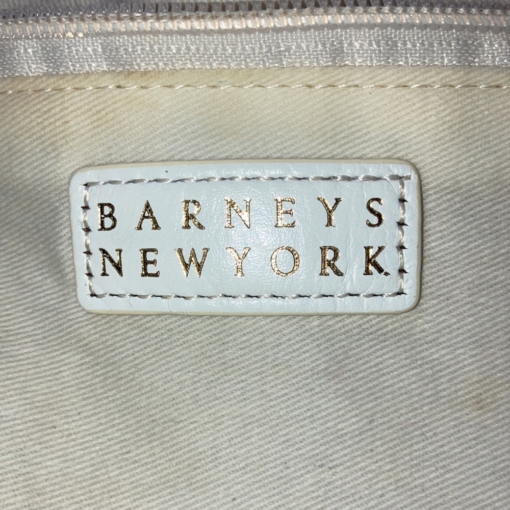 Barneys  New York Crossbody Leather Bucket Bag - Picture 3 of 9